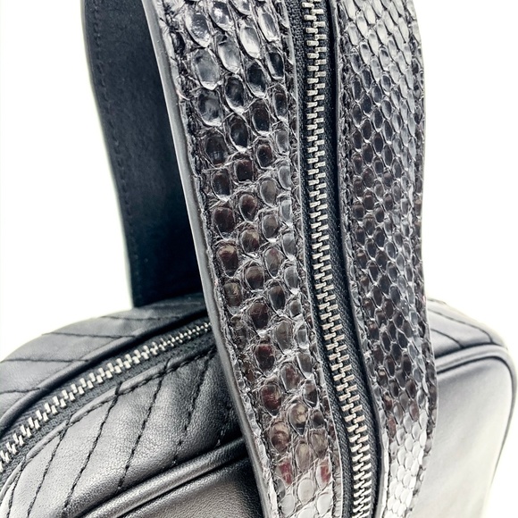 NWT HEIRLOOM Leather Python Wristlet "VERONICA" - Picture 5 of 7